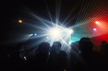 From Headliners to Hidden Lineups: How People Discover New Music at Gigs